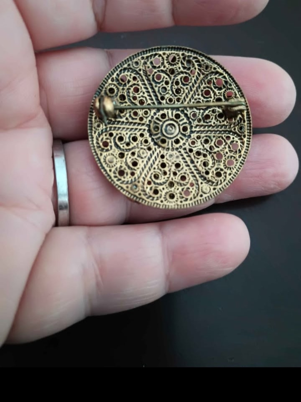 Brooch - Picture 2 of 3